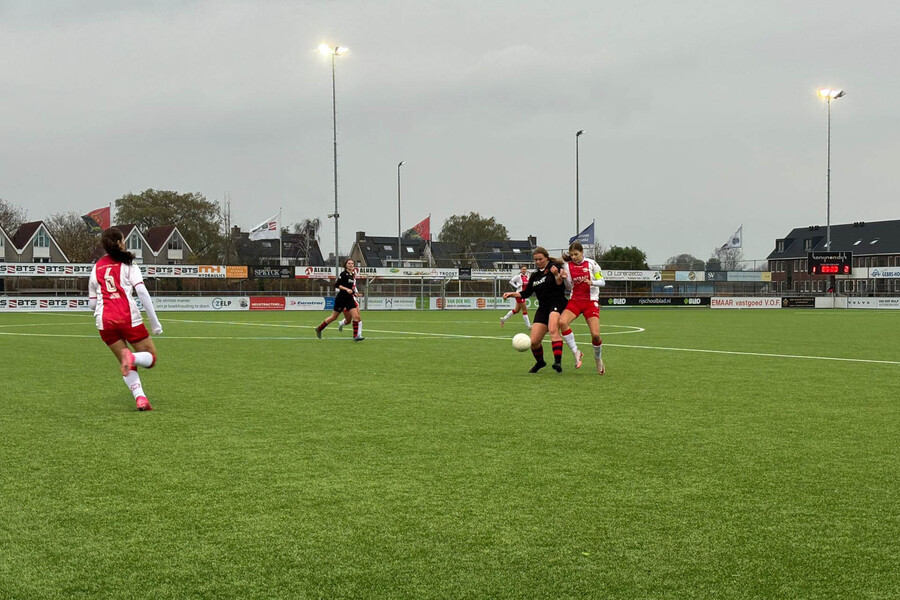 Vrouwen 1 speelt gelijk in Klaaswaal